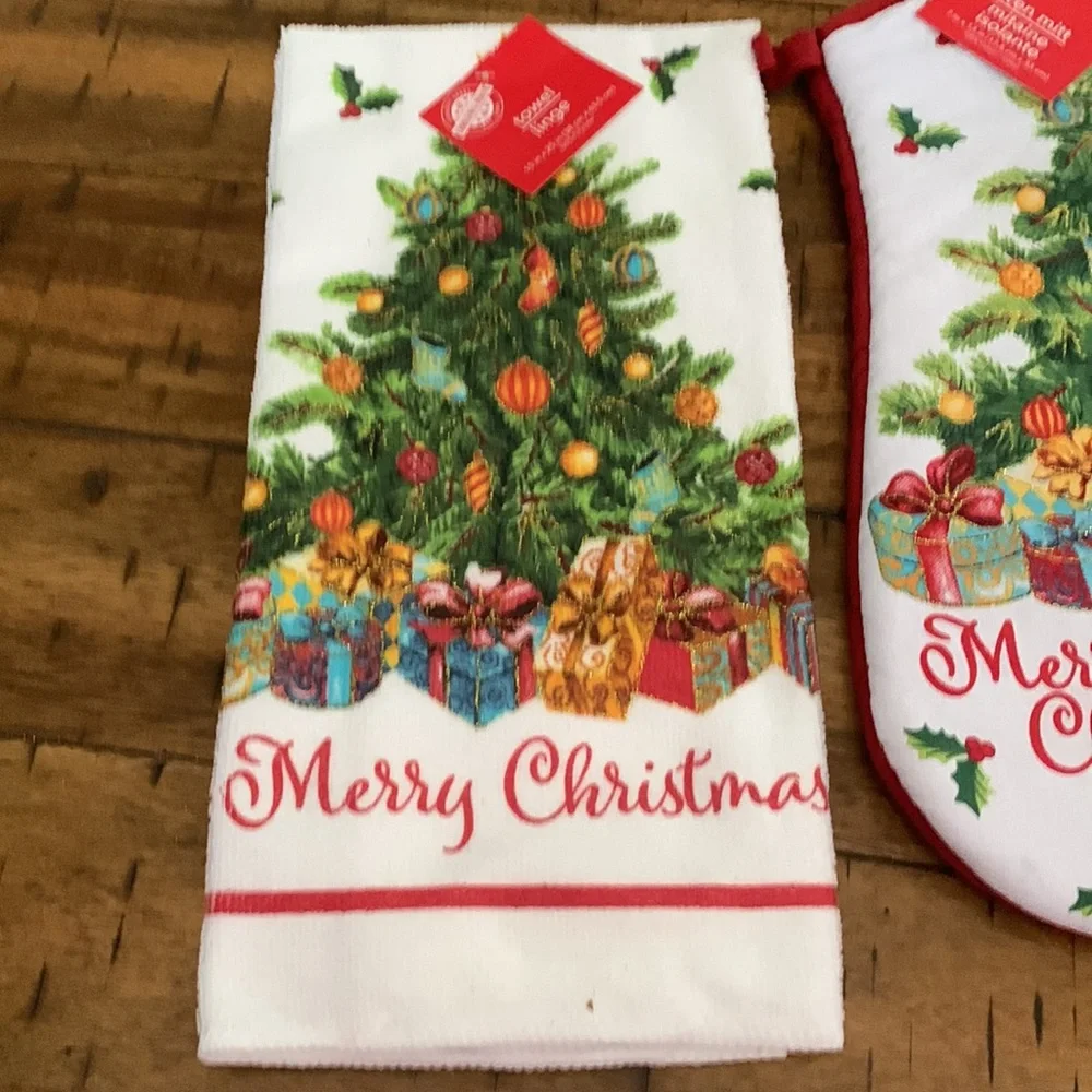 Christmas House “We Wish You A Merry Christmas” Towel and Oven Mitt